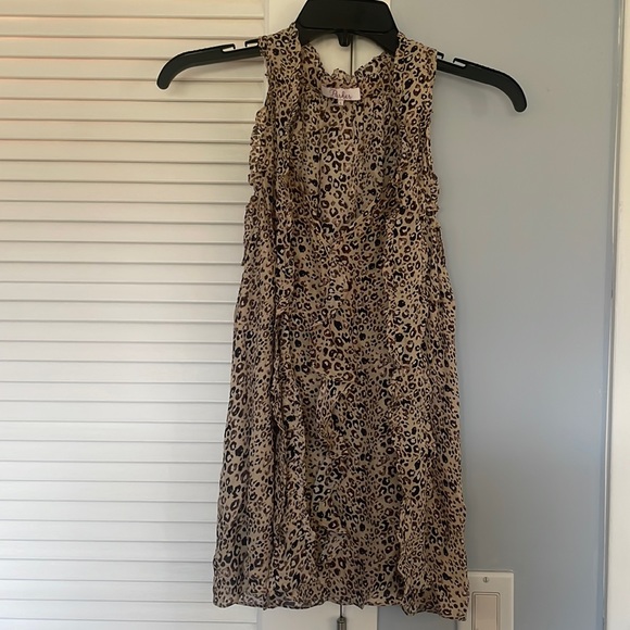 Parker loose flowy leopard top, size large, ruffles on the arms - Picture 1 of 2